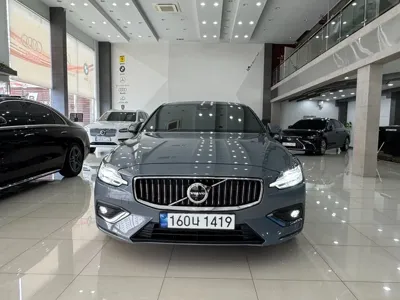 Volvo S60 2023, 41420 км, за 20405.64 USD - фото 3