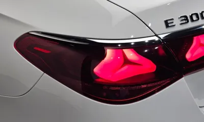 Mercedes-Benz E-Class 2025, 9641 км, за 57765.53 USD - фото 23