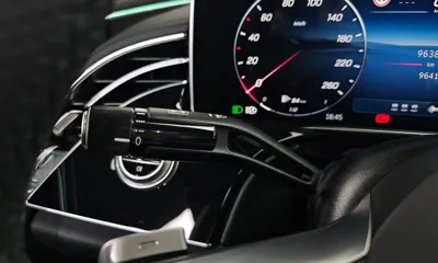 Mercedes-Benz E-Class 2025, 9641 км, за 57765.53 USD - фото 28