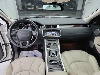 Land Rover Range Rover Evoque 2017, 104142 км, за 8131.68 USD - фото 7