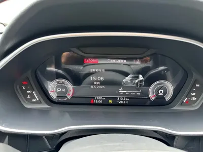 Audi Q3 2022, 7000 км, за 32930.5 USD