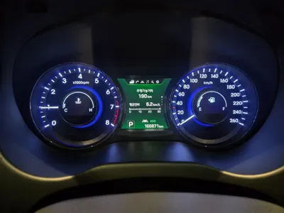 Hyundai Grandeur 2015, 166871 км, за 4791.91 USD - фото 8