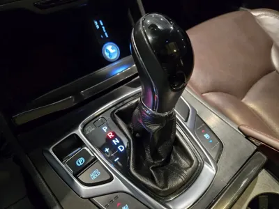 Hyundai Grandeur 2015, 166871 км, за 4791.91 USD - фото 9