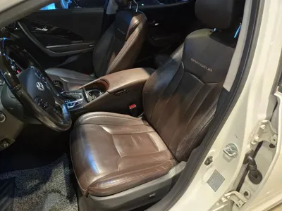 Hyundai Grandeur 2015, 166871 км, за 4791.91 USD - фото 10