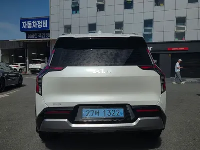 Kia EV9 2024, 49044 км, за 33805.96 USD