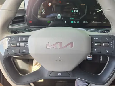 Kia EV9 2024, 49044 км, за 33550.51 USD - фото 8