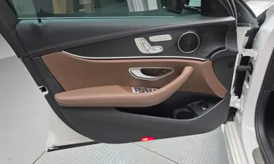 Mercedes-Benz E-Class 2023, 22135 км, за 28990.24 USD - фото 24