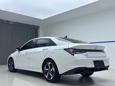 Hyundai Elantra 2023, 15000 км, за 15126.25 USD