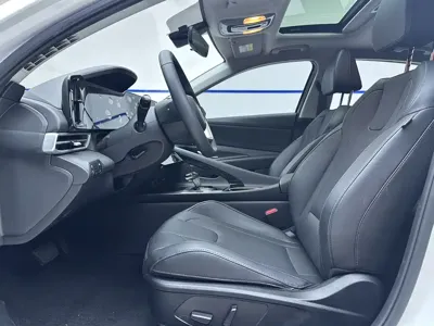 Hyundai Elantra 2023, 15000 км, за 15126.25 USD - фото 7