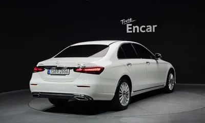 Mercedes-Benz E-Class 2022, 36976 км, за 27697.01 USD