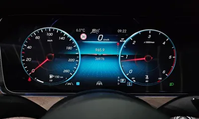 Mercedes-Benz E-Class 2022, 36976 км, за 27697.01 USD - фото 8
