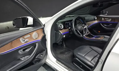 Mercedes-Benz E-Class 2022, 36976 км, за 27697.01 USD - фото 11
