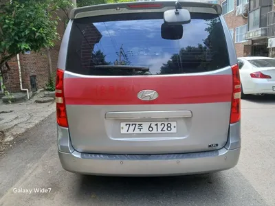 Hyundai Starex