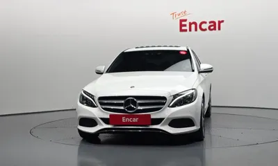 Mercedes-Benz C-Class 2018, 63704 км, за 10906.94 USD