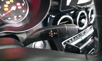 Mercedes-Benz C-Class 2018, 63704 км, за 10831.04 USD - фото 9