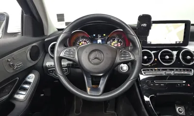 Mercedes-Benz C-Class 2018, 63704 км, за 10831.04 USD - фото 12