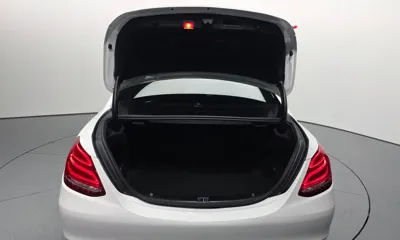 Mercedes-Benz C-Class 2018, 63704 км, за 10831.04 USD - фото 20