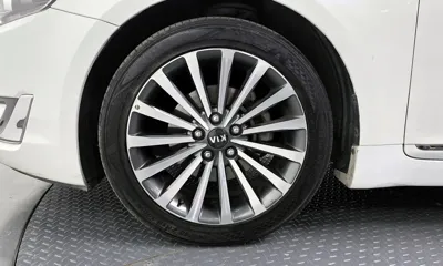 Kia K7 2013, 108249 км, за 3903.2 USD