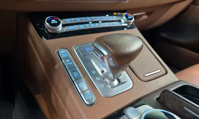Genesis G90 2019, 93512 км, за 21368.09 USD - фото 9