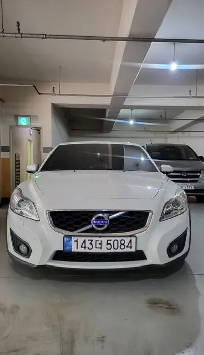 Volvo C30 2012, 109716 км, за 6494.18 USD - фото 3