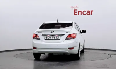 Hyundai Accent 2012, 76960 км, за 3902.28 USD
