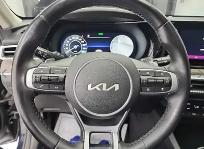 Kia K5 2023, 59435 км, за 18051.73 USD - фото 9