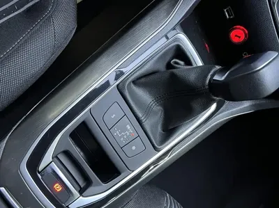 Peugeot 408 2016, 25800 км, за 3796.28 USD - фото 9