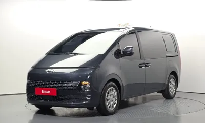 Hyundai Staria · 2023 год