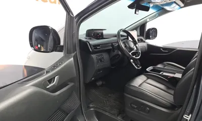 Hyundai Staria 2023, 21657 км, за 14657.99 USD - фото 10