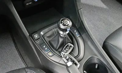 Hyundai Veloster 2019, 108909 км, за 9111.33 USD - фото 9