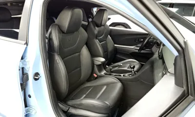 Hyundai Veloster 2019, 108909 км, за 9111.33 USD - фото 10