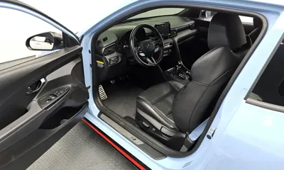 Hyundai Veloster 2019, 108909 км, за 9111.33 USD - фото 11