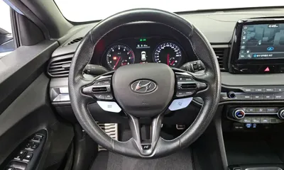 Hyundai Veloster 2019, 108909 км, за 9111.33 USD - фото 13