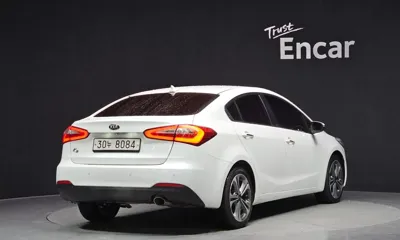 Kia K3 2014, 115901 км, за 2931.6 USD