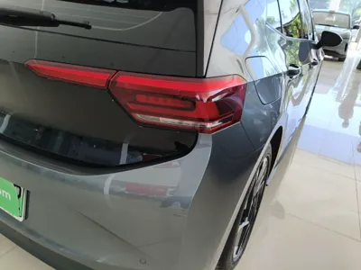 Volkswagen ID.3 2025, 22400 км, за 14817 USD - фото 7