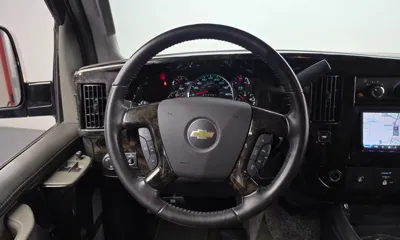 Chevrolet Express Van 2016, 127348 км, за 14970.37 USD - фото 13