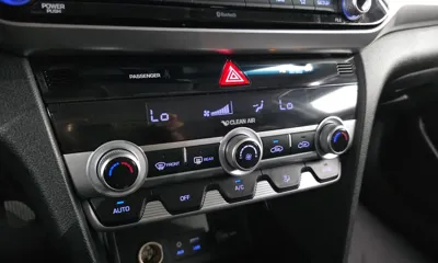 Hyundai Avante 2019, 17286 км, за 9715.11 USD - фото 16