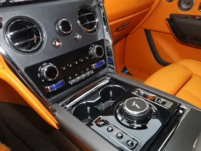Rolls-Royce Cullinan 2025, 7100 км, за 806341.04 USD - фото 30