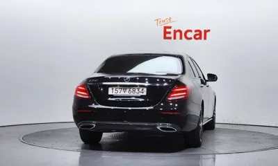 Mercedes-Benz E-Class 2020, 30956 км, за 22646.71 USD