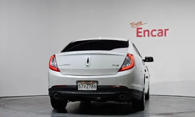 Lincoln MKS 2014, 130760 км, за 2312.52 USD