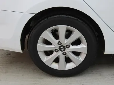 Hyundai Accent 2017, 129883 км, за 2847.35 USD