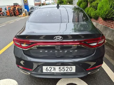 Hyundai Grandeur 2018, 151300 км, за 7687.3 USD