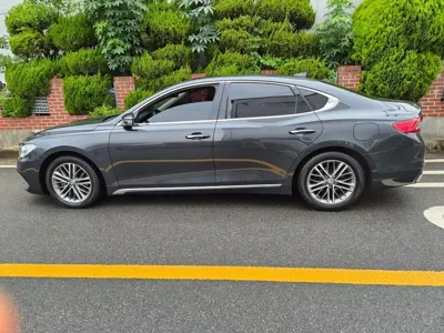 Hyundai Grandeur 2018, 151300 км, за 7687.3 USD