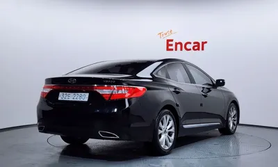 Hyundai Grandeur 2012, 104768 км, за 3501.82 USD