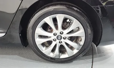 Hyundai Grandeur 2012, 104768 км, за 3501.82 USD