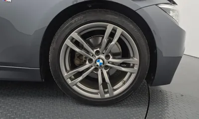 BMW 3-Series 2018, 89509 км, за 12143.89 USD