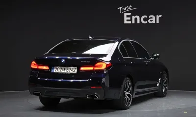 BMW 5-Series 2023, 59063 км, за 26423.82 USD