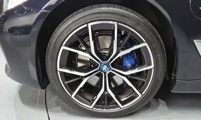 BMW 5-Series 2023, 59063 км, за 26423.82 USD