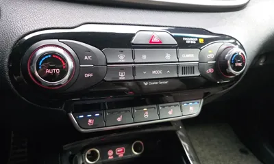 Kia Sorento 2017, 80511 км, за 9839.83 USD - фото 17