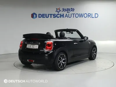 MINI Cooper Convertible 2016, 136200 км, за 6058.64 USD